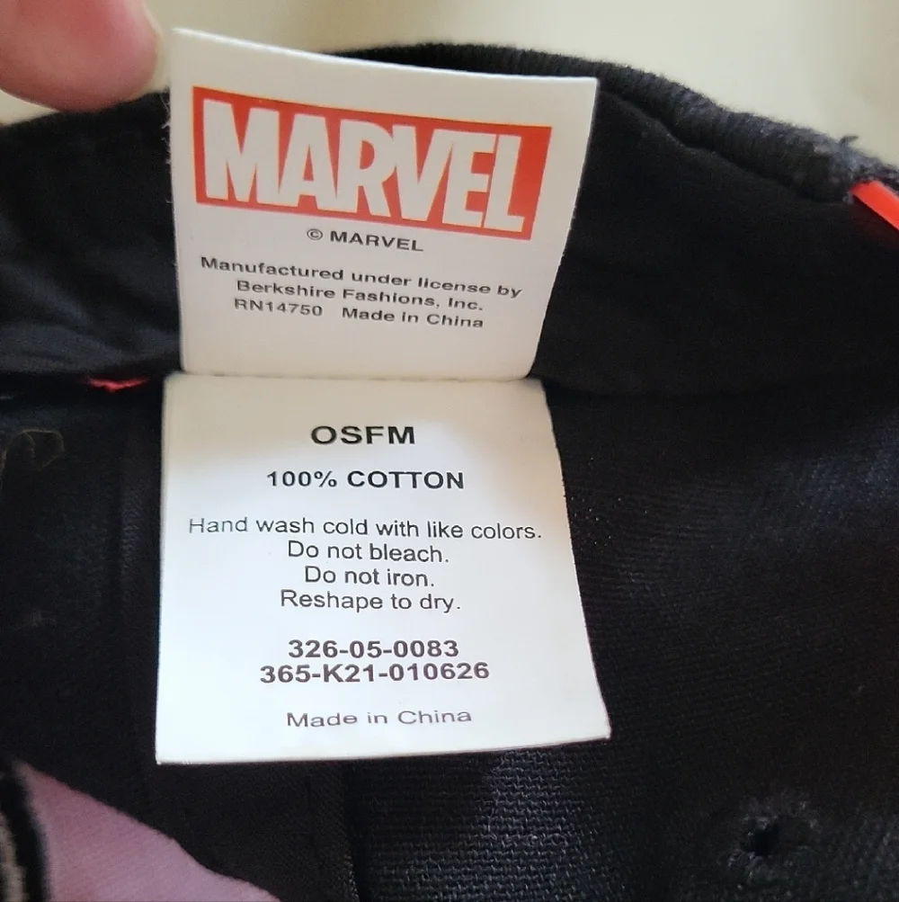 Marvel Red and Black Spiderman Adjustable Snapback Cap - Picture 3 of 5